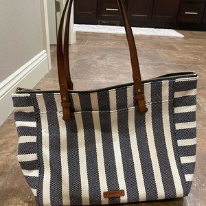 Fossil tote